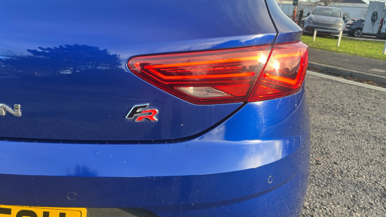 SEAT Leon 1.5 TSI EVO 150 FR Black Edition [EZ] 5dr DSG Petrol Hatchback